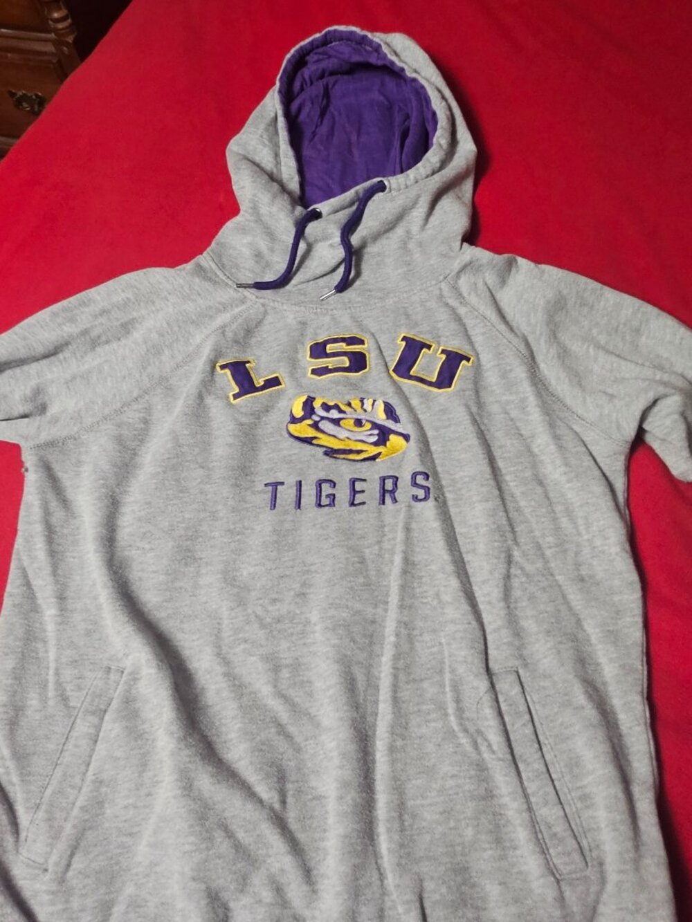 LSU Tigers Women's Long Sleeve Sweatshirt Hoodie Size Medium